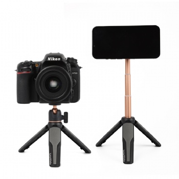 Tabletop tripod with magnet holder